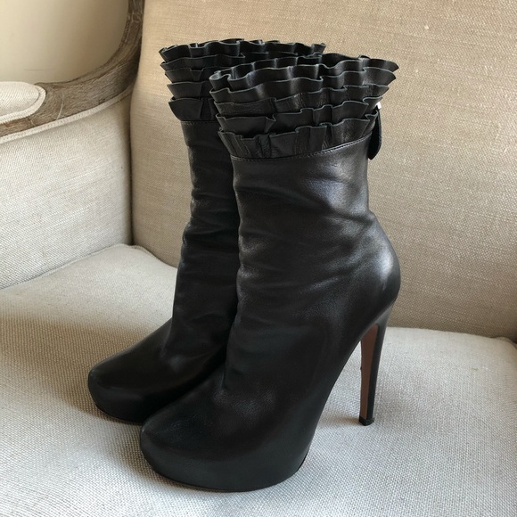 Alaia Ankle Boots Black Leather Zipper Ruffle EUC - Picture 2 of 7